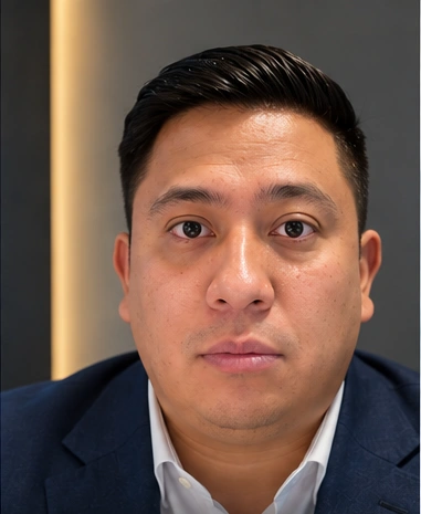 Professional portrait of Eric Alan González Fuentes without glasses